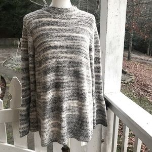 Kenzie Grey and White Sweater 9 Jr. FREE SHIP